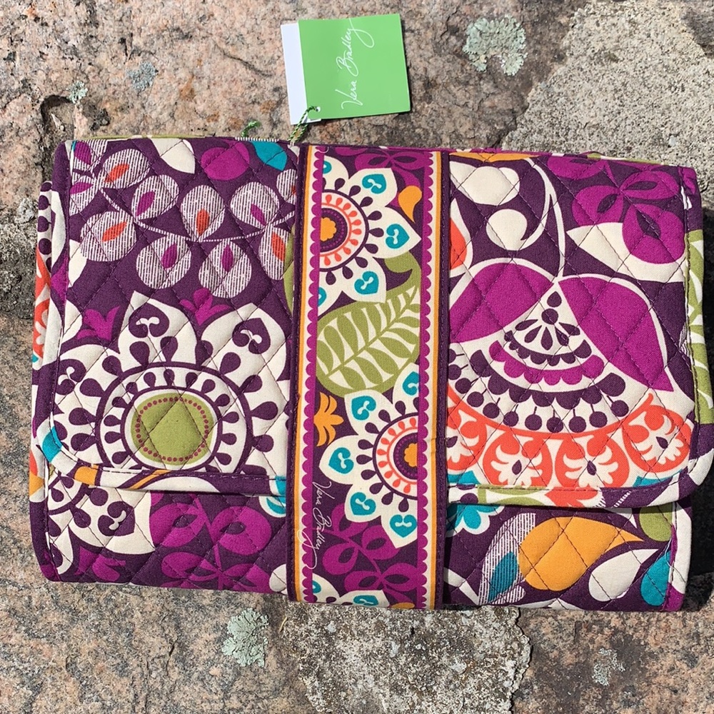 Vera Bradley Changing Pad - Plum Crazy NWT - Picture 3 of 6
